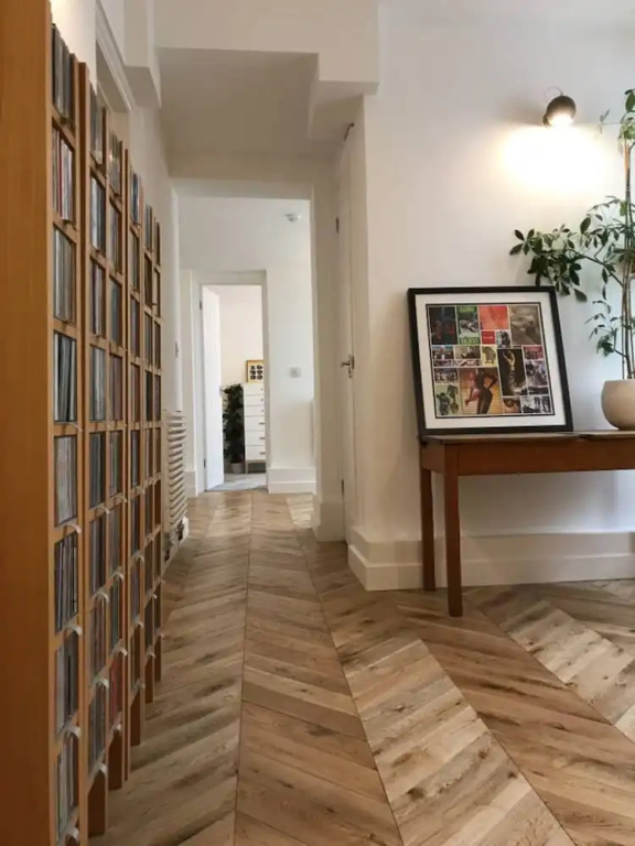 Unique Converted Vault Apartment in Hove