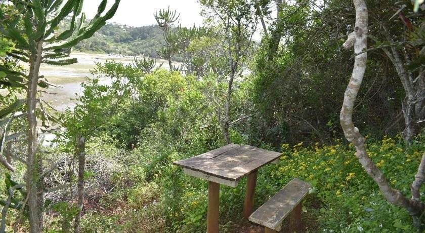 Woodlands Cottages & Camping