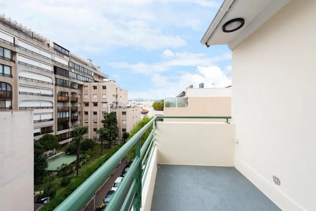 CMG - Bel appartement Juan-Les-Pins / terrasse - 2mn Plage