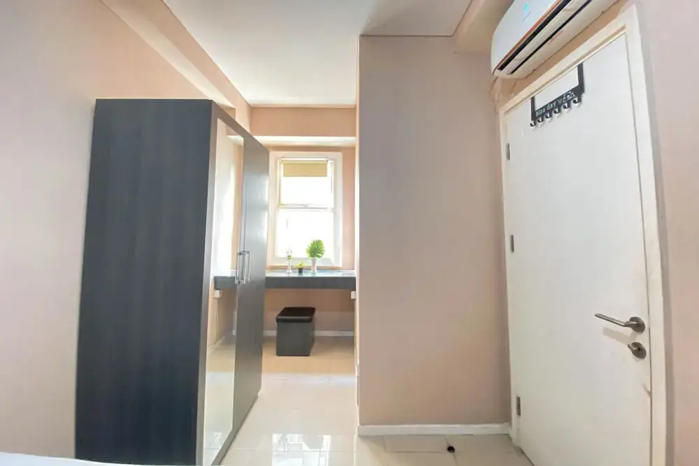 Deluxe 2BR at Parahyangan Residence By Travelio