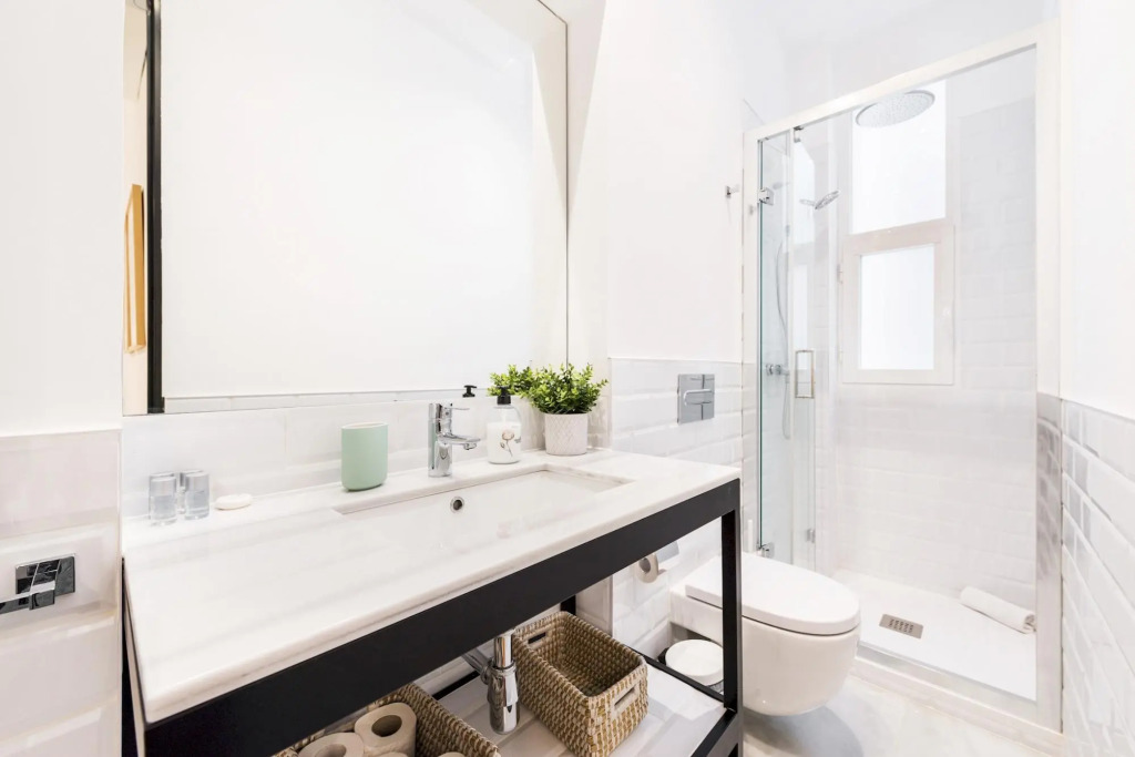 2 BD apartment next to Atocha train station. Atocha