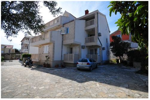 Apartments Pralija