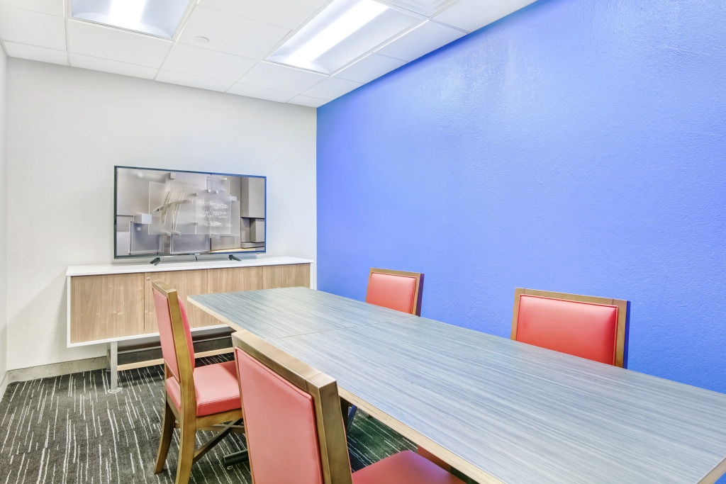 Holiday Inn Express & Suites Longview North by IHG