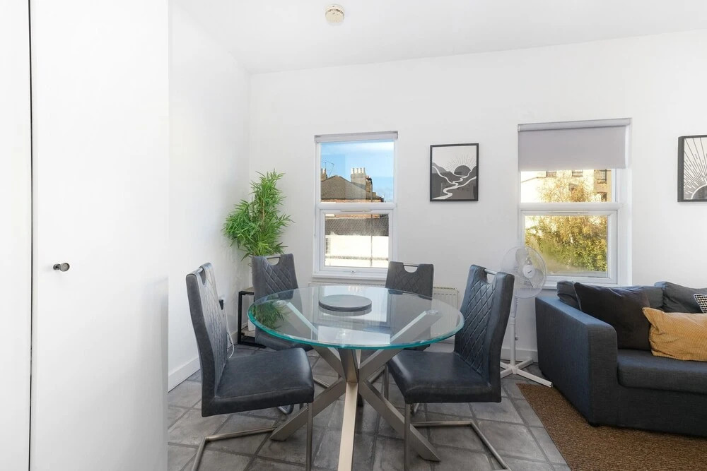West Ealing SVD Apt. - 2 Bedroom 2 Bath