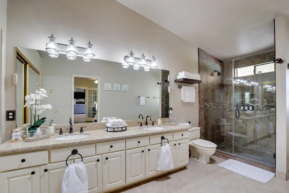 Palm Desert Oasis w/ Hot Tub < 1 Mi to Golf!