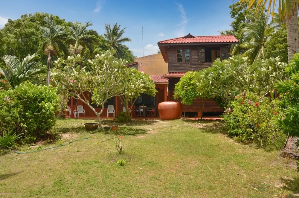 5 Islands Beach House Beautiful, 3-bedroom Beachfront Villa on Koh Sam