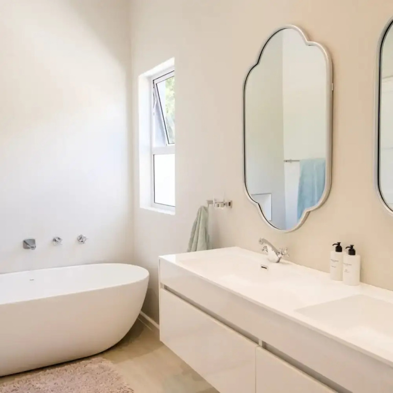 Elegant Apartment w Ocean Views Quenera Apartment