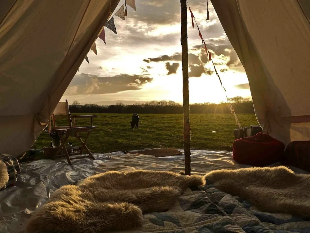 Hippie Hippie Shake Bell Tent - Hang Out Zone
