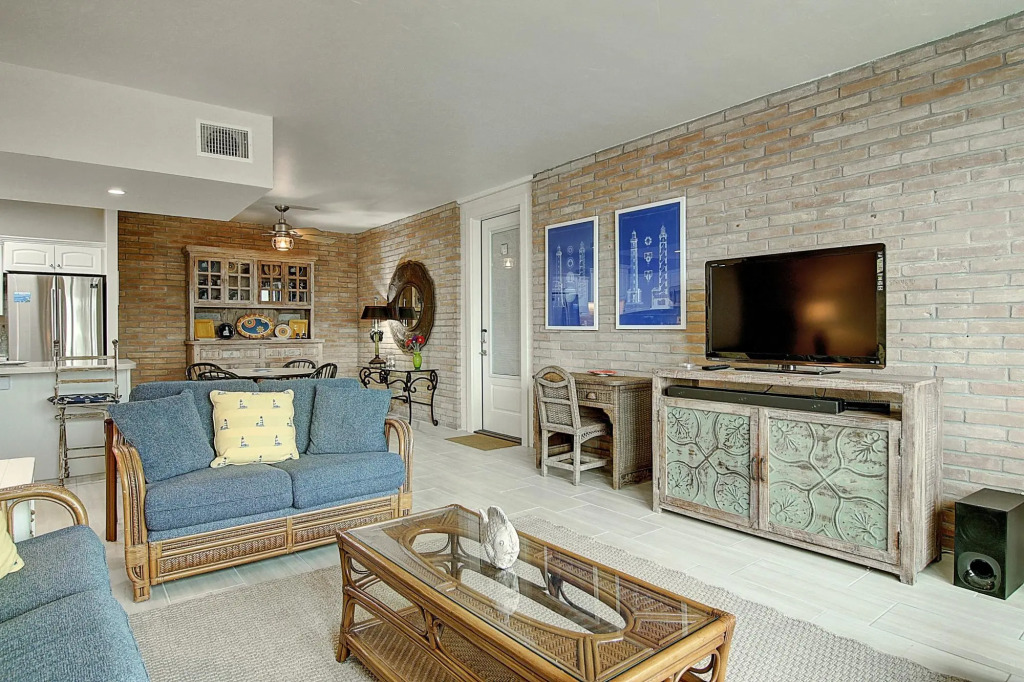 Channelview    105 in Port Aransas