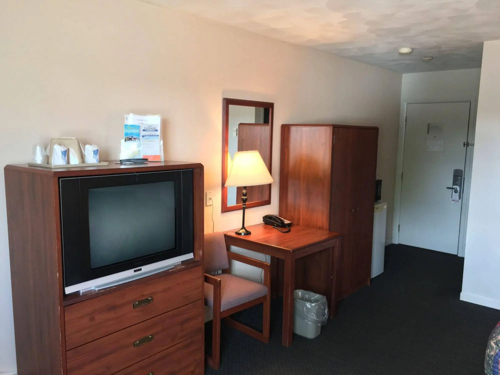 Fairway Inn