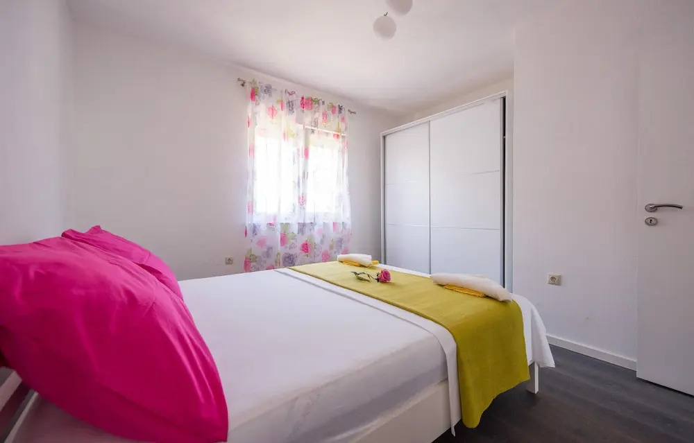 Awesome Home In Kastel Sucurac