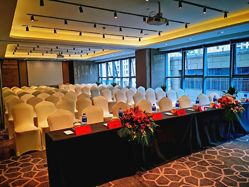 Howard Johnson by Wyndham Life ZhuoYuan Ningbo