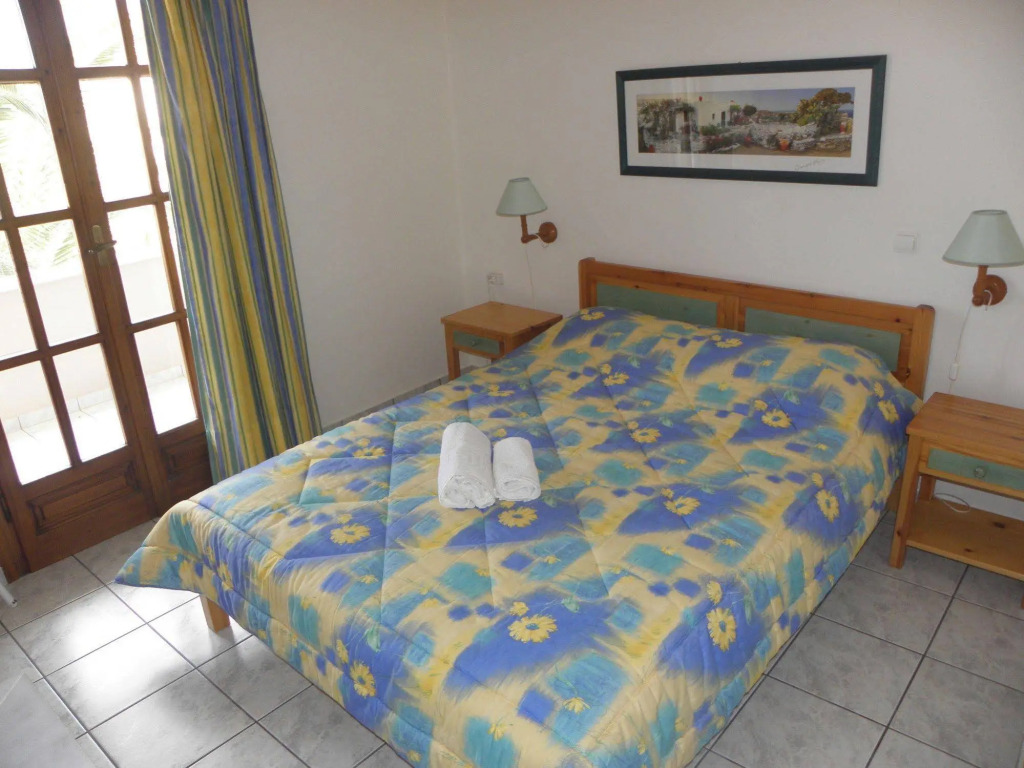 Lakonia Bay Apartments