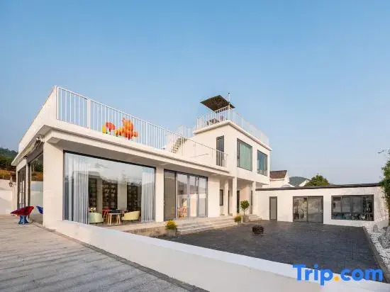 Yy House