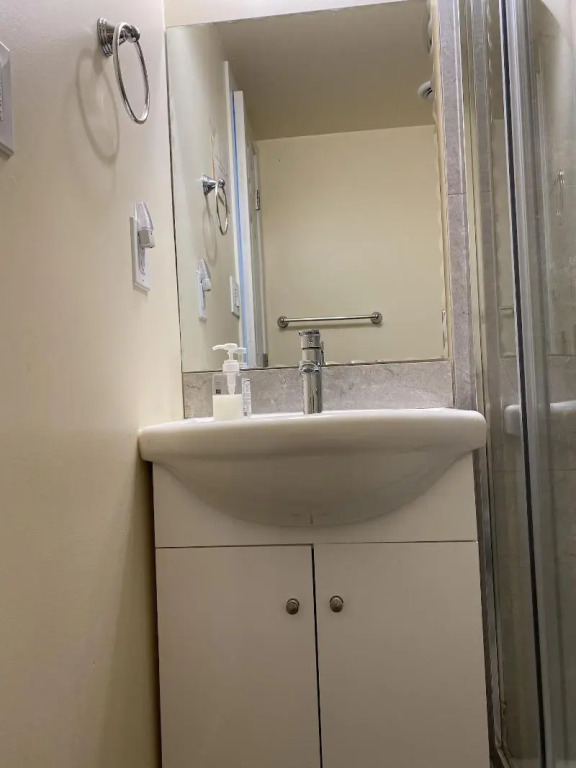 Richmond Vancouver Airport Comfy Home