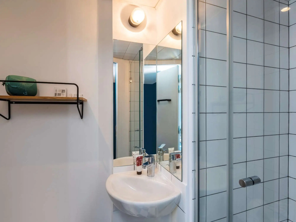 Ibis Styles Paris Gare de lEst Magenta