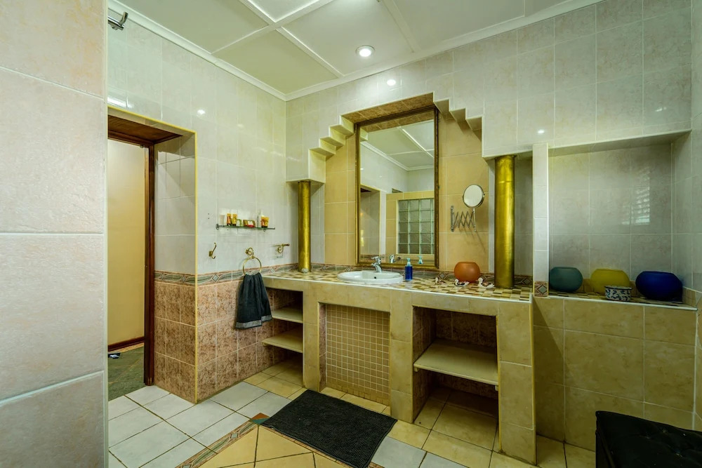 Zambezi Family Lodge - Elephant Room