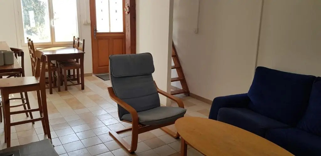 Petite maison refaite à neuf dans mas du 19ème siècle