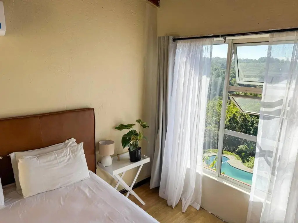 Palm Grove Lodge