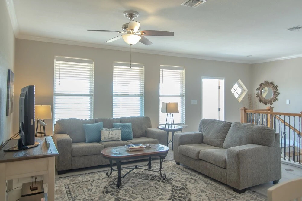 Easy Breezy 3 Bedroom Townhouse