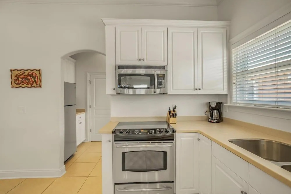 North Floor Pet-friendly Duplex on Little Lagoon