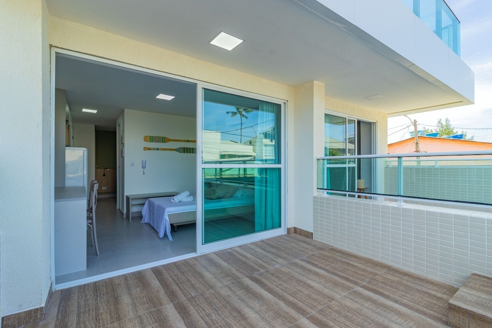 Ocean Blue #02 - Studio With Pool by Carpediem