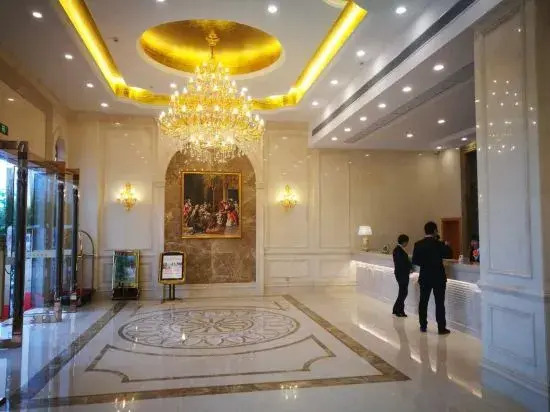 Vienna Hotel ( Ganzhou High-speed Railway West Station Jinling Road Store)