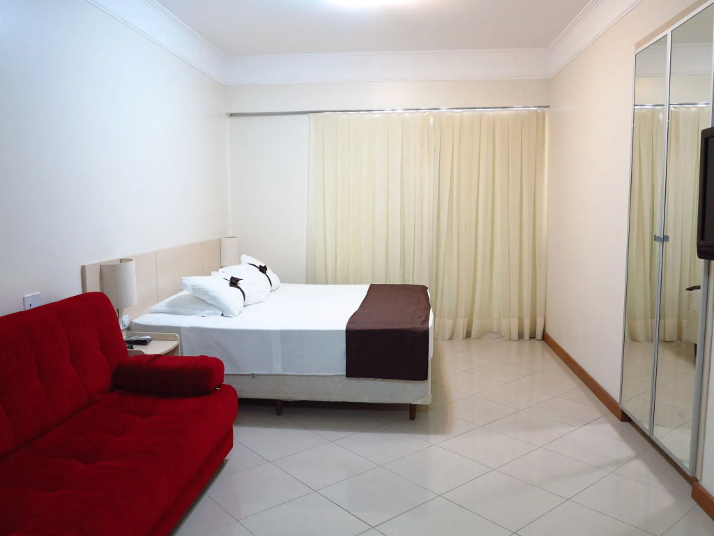 Stay - Apartamentos, Studios e Quartos - Piscina, Jacuzzi e Sauna - 400m da Praia Central