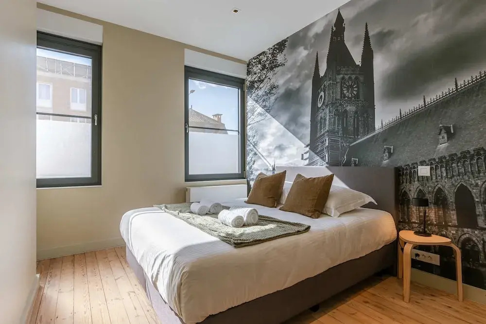 House Tilo Charming Holiday Home in Ypres for 8 Guests History Nature and Relaxation