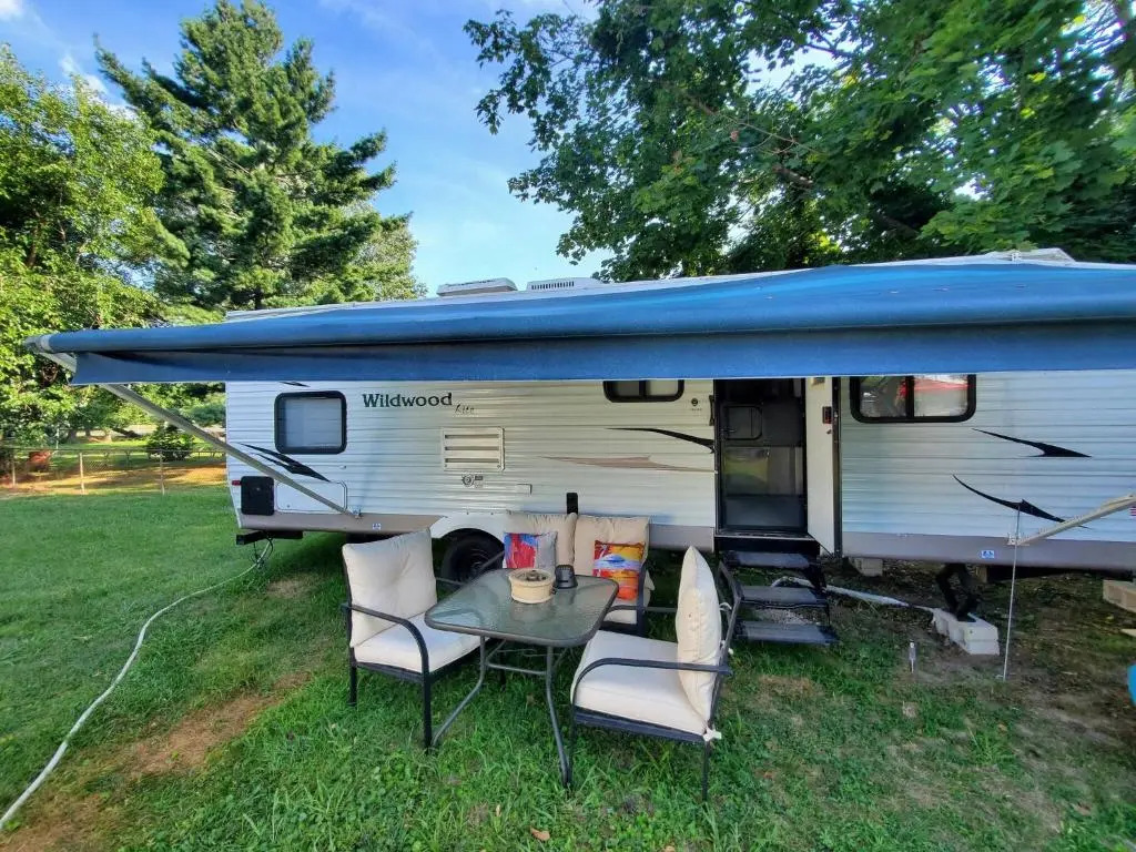 Wildwood Camper De Sleeps 6-7,