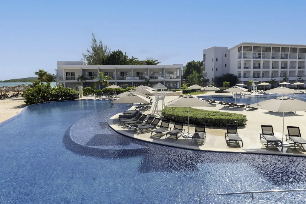 Royalton Hideaway Blue Waters
