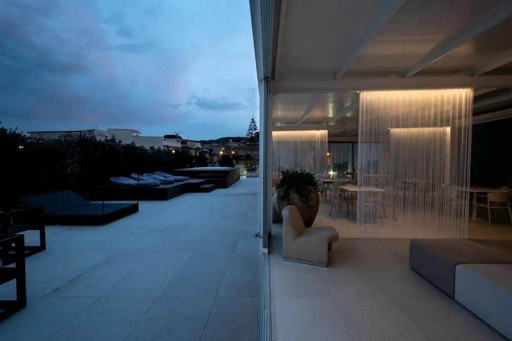 Alkamuri Posh Hotel Spa 105 Suite Superior