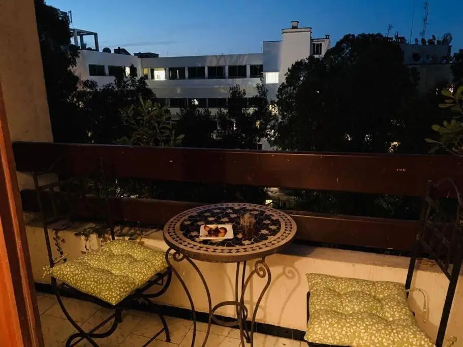 Well located apartment 2min away from the beach!!