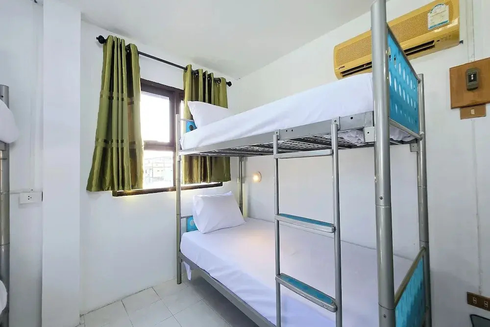 MT Friend Hostel Phuket Town
