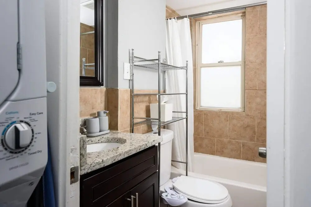 Cozy CWE Apts near BJC by Zencity