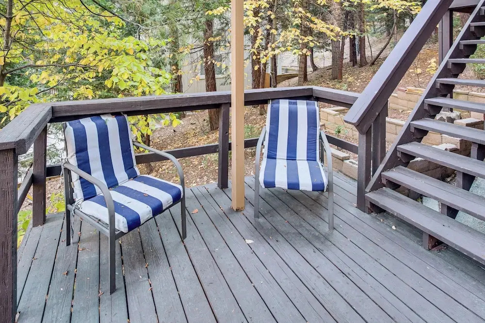 1 Mi to Lake Arrowhead Village! Cabin w/ Game Room