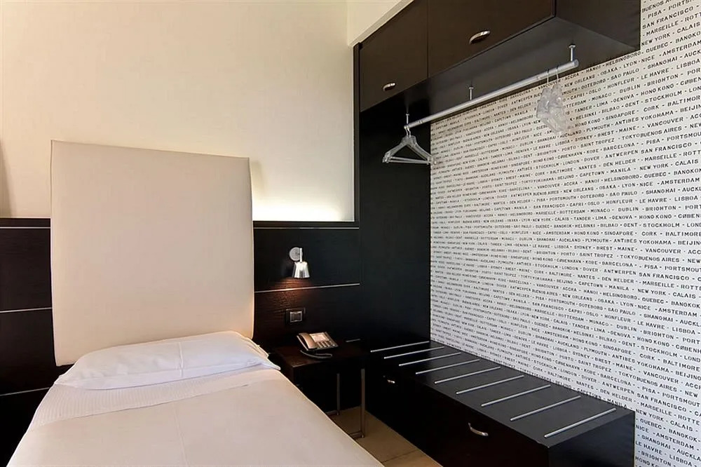 HOTEL HMR RHO Milano