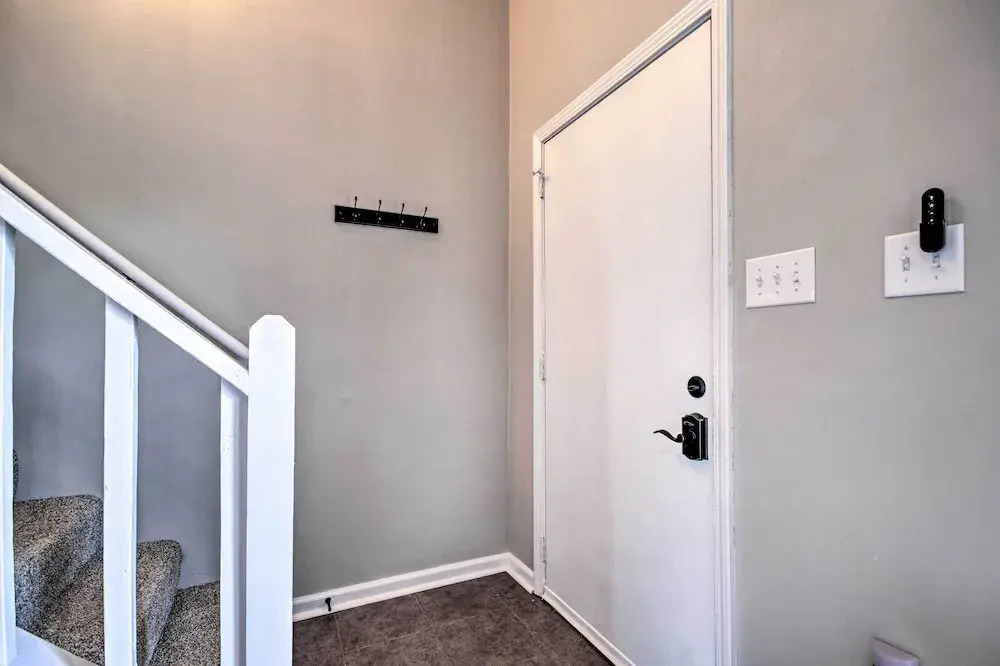 Relaxing Townhome, 4 Mi to Mizzou University!