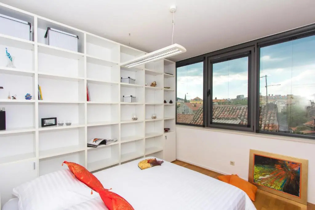 Apartment Infinity