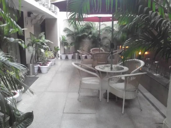 OYO Premium Cyber City