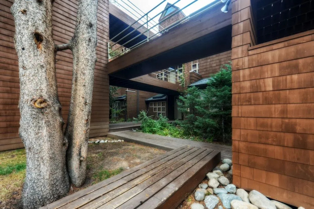 River Glen Condos by CRMR