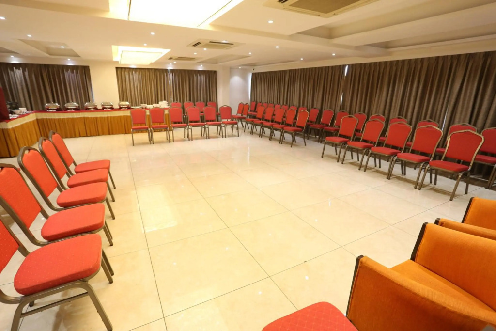 OYO Premium Vastrapur Lake