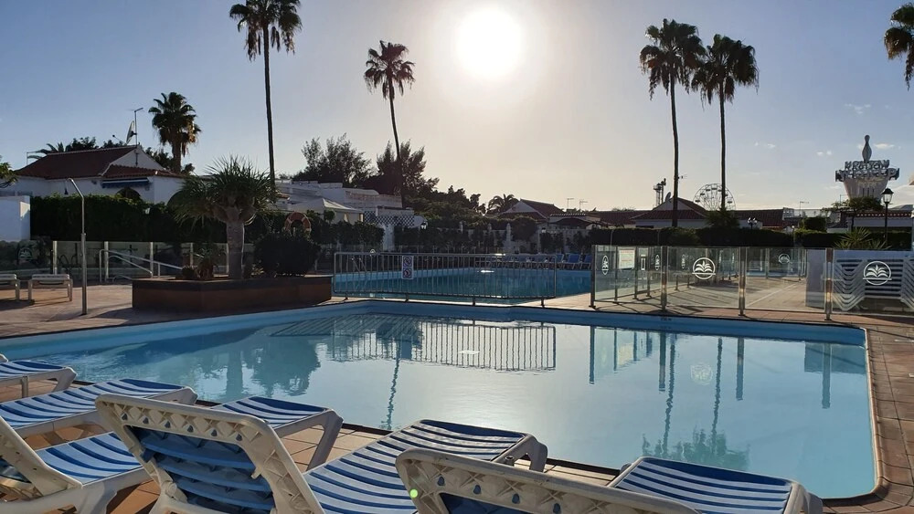 Nelidas Pri. Bungalow Pool & wifi free.