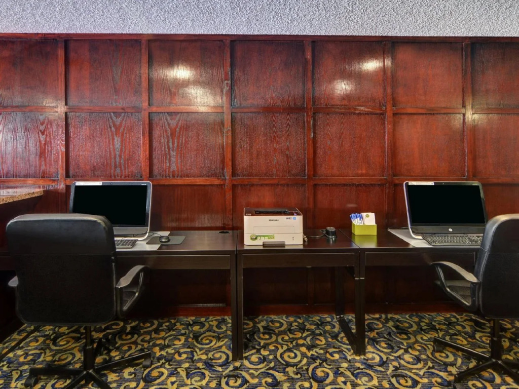 Quality Inn & Suites Irving DFW Airport South