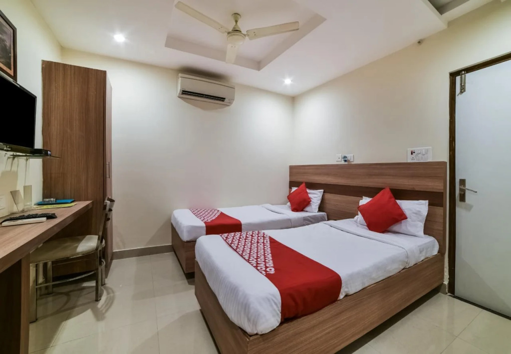 OYO 11233 Krs Nest Luxury Rooms