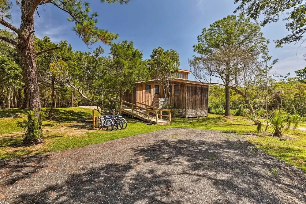 Outer Banks Island Cottage - 1 Mi to Frisco Beach!