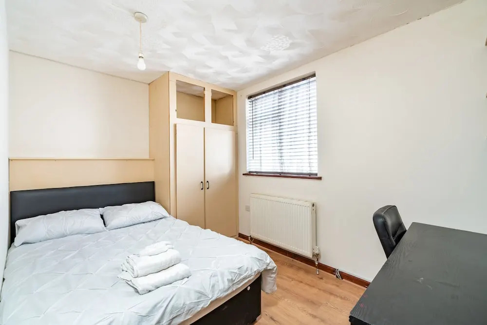 College Street Abode - Guest House