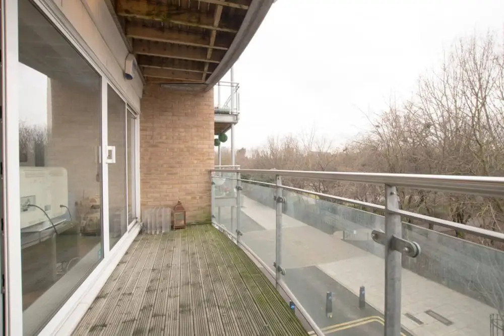 Stylish 2 Bedroom in Trendy East End