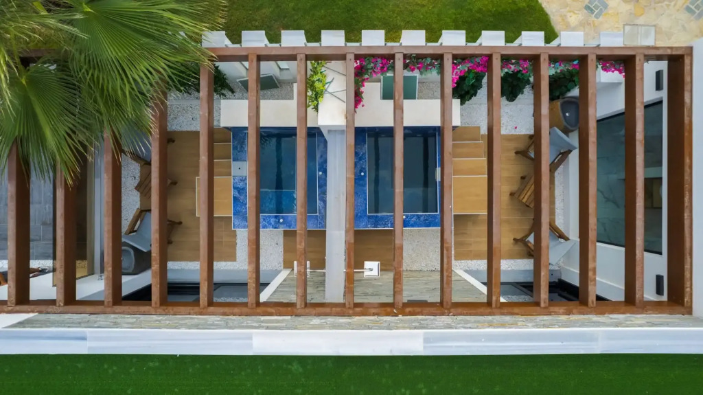 Villa V Beach Villa, All Inclusive Board, by ZanteWize