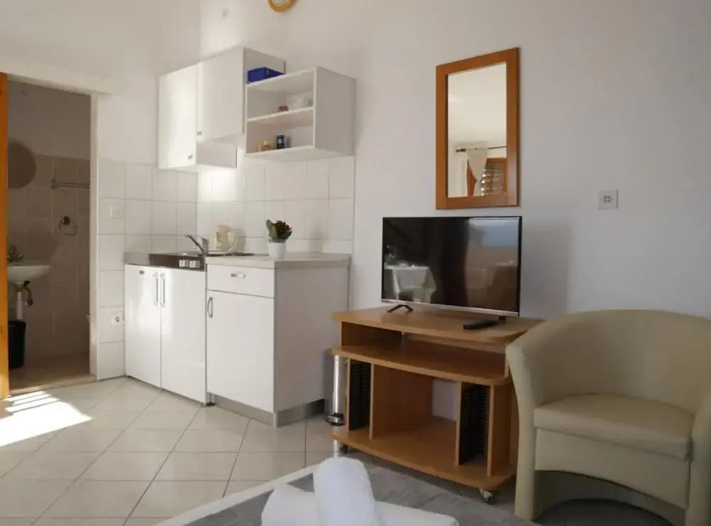 Dugi Rat Seaside Apartments